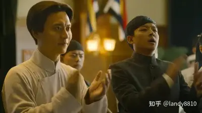 上面亲下面膜剧照3